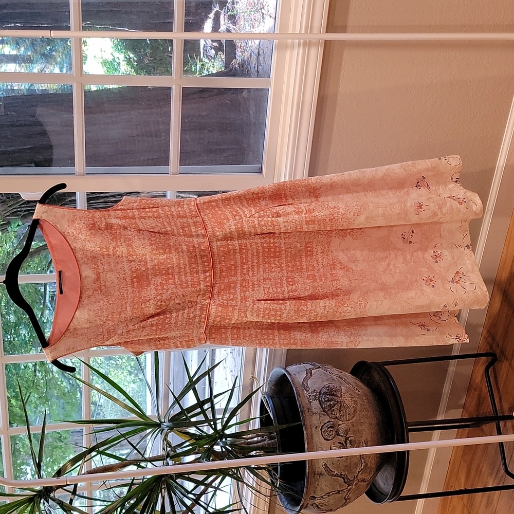 Elie Tahari. Linen dress. Sleeveless.